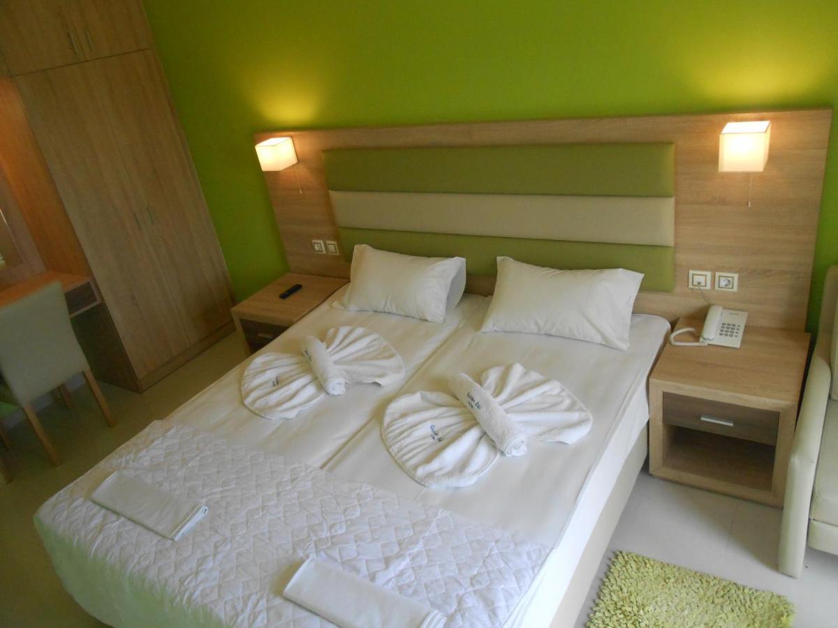 Aparthotel Golden Star Nydri  Esterno foto