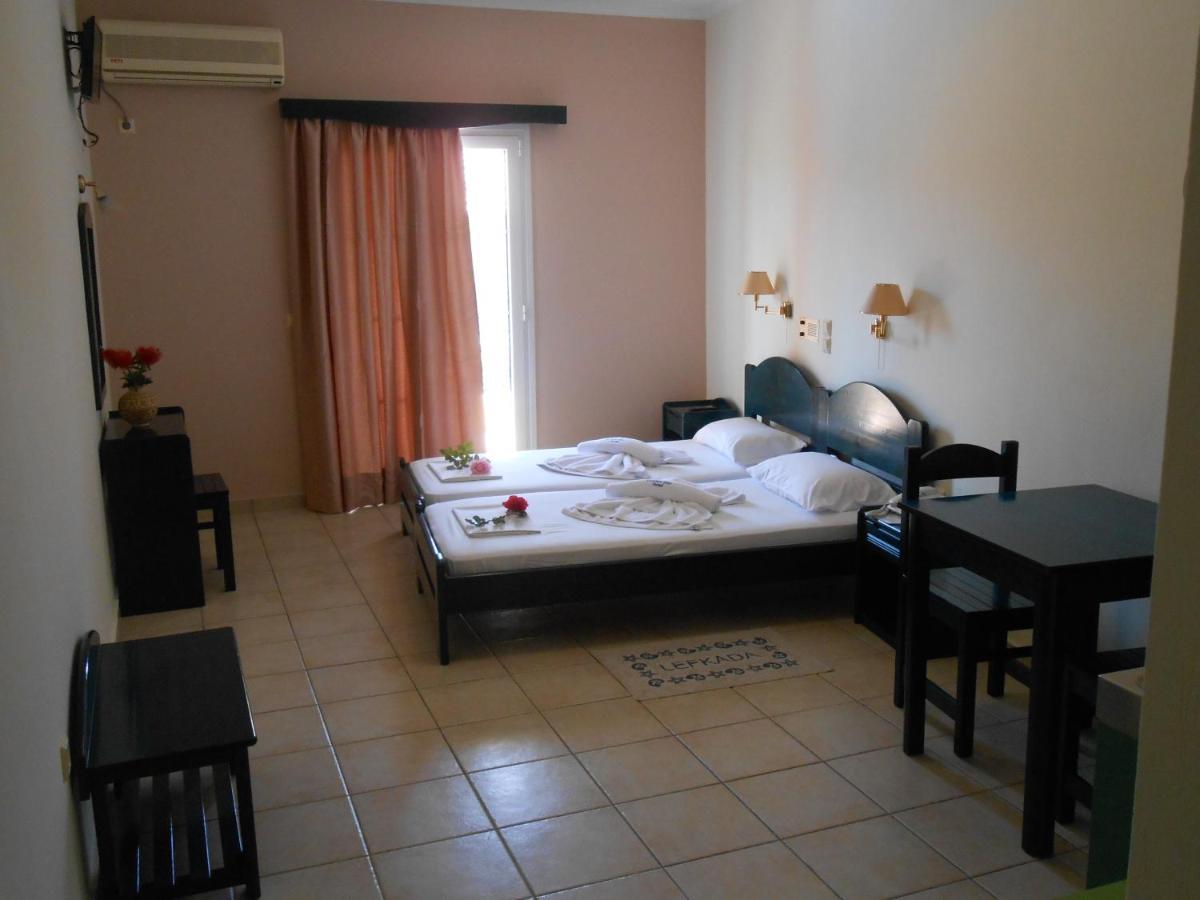 Aparthotel Golden Star Nydri  Esterno foto